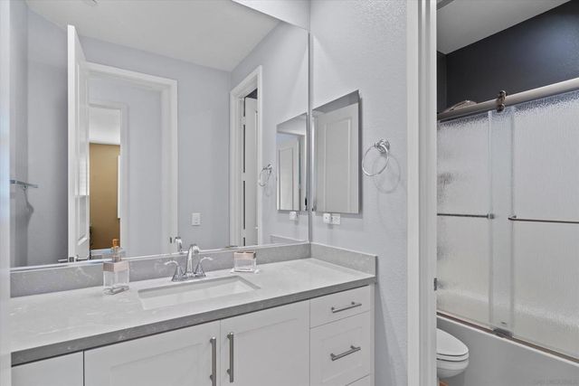 3149 Dega, Carlsbad, CA 92010
