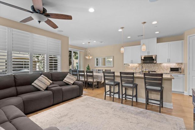 3149 Dega, Carlsbad, CA 92010