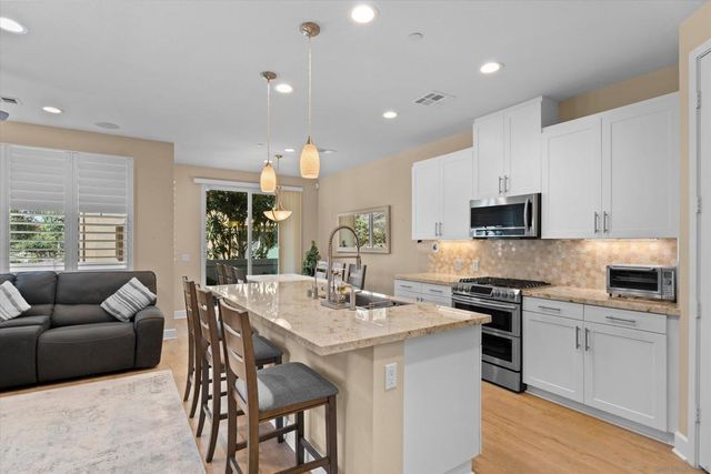 3149 Dega, Carlsbad, CA 92010