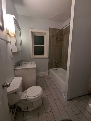 7842 S Bennett Avenue 1, Chicago, IL 60649