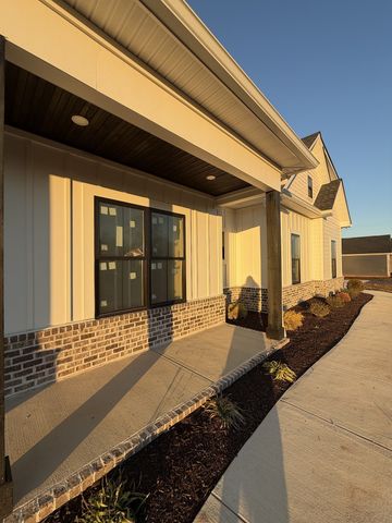 933 Ovoca Lake Rd, Tullahoma, TN 37388