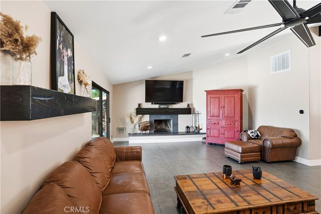 30861 Blackhorse Drive, Canyon Lake, CA 92587