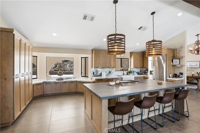 30861 Blackhorse Drive, Canyon Lake, CA 92587