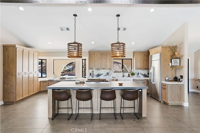 30861 Blackhorse Drive, Canyon Lake, CA 92587