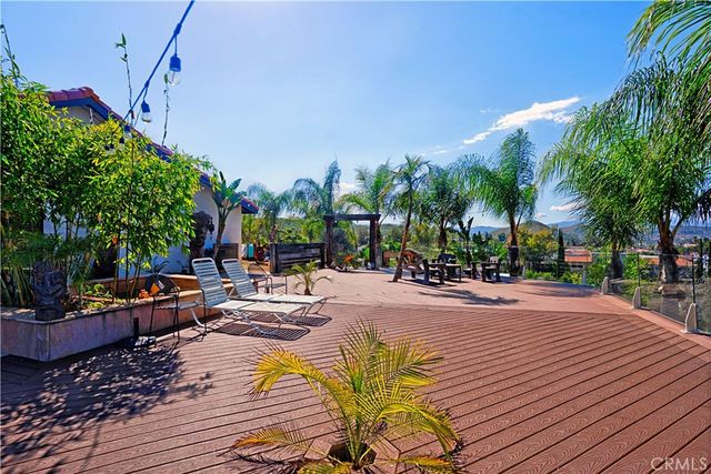 30861 Blackhorse Drive, Canyon Lake, CA 92587