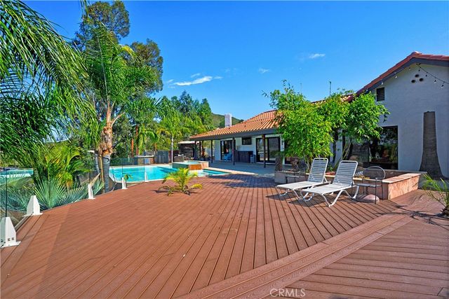 30861 Blackhorse Drive, Canyon Lake, CA 92587