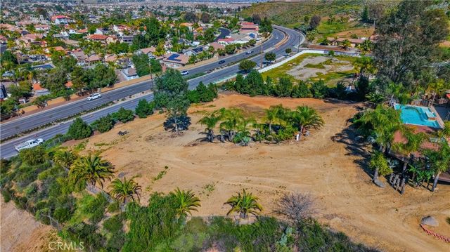 30861 Blackhorse Drive, Canyon Lake, CA 92587