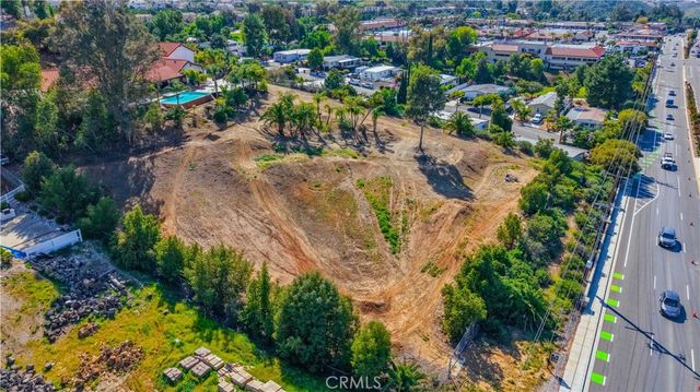 30861 Blackhorse Drive, Canyon Lake, CA 92587