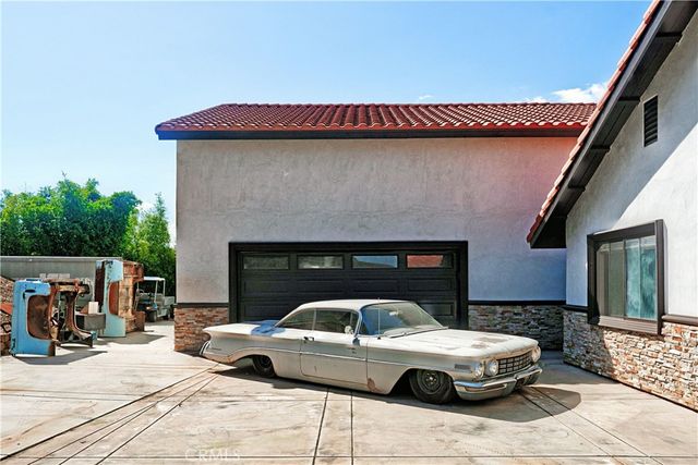 30861 Blackhorse Drive, Canyon Lake, CA 92587