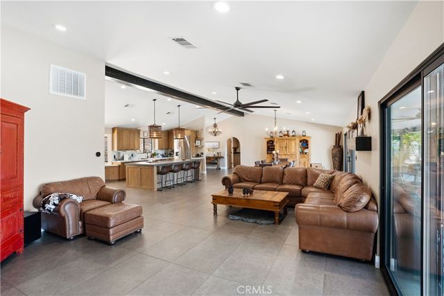 30861 Blackhorse Drive, Canyon Lake, CA 92587