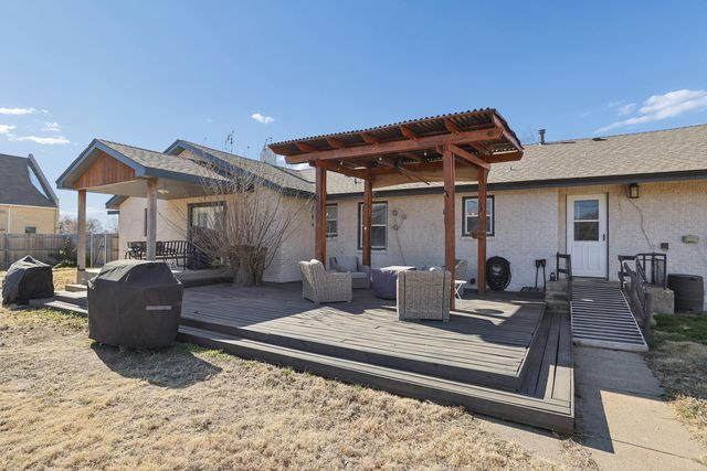 602 N Main Street, Stratford, TX 79084