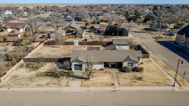 602 N Main Street, Stratford, TX 79084