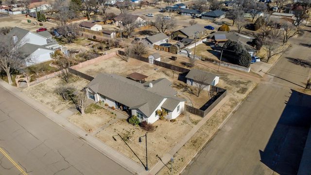 602 N Main Street, Stratford, TX 79084