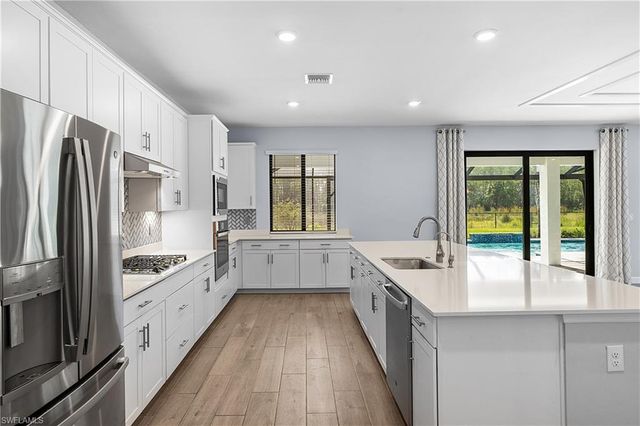 20475 Napa LOOP, Estero, FL 33928