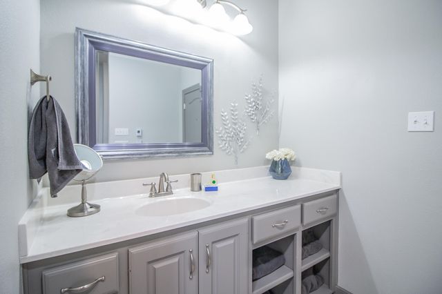 9804 Durham Avenue, Lubbock, TX 79424