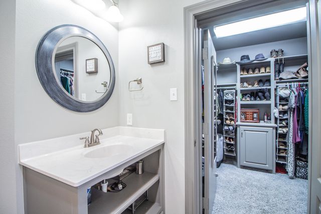 9804 Durham Avenue, Lubbock, TX 79424