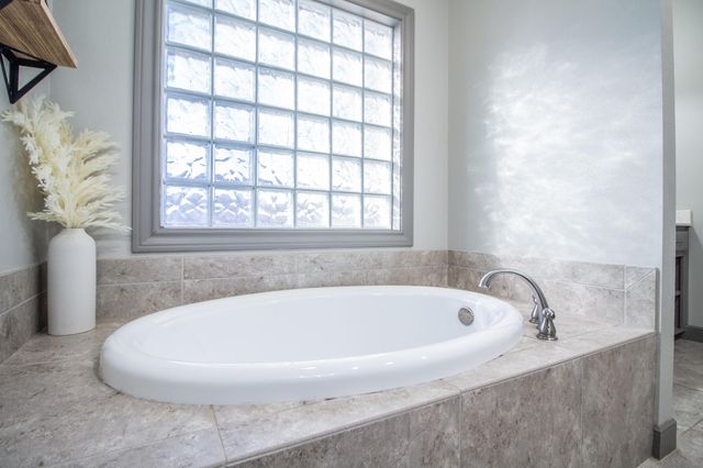 9804 Durham Avenue, Lubbock, TX 79424