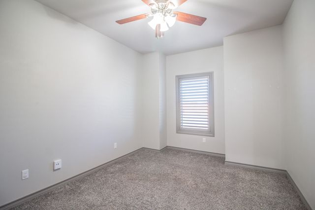 9804 Durham Avenue, Lubbock, TX 79424