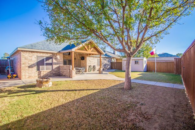 9804 Durham Avenue, Lubbock, TX 79424