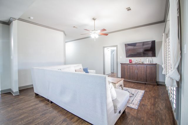 9804 Durham Avenue, Lubbock, TX 79424