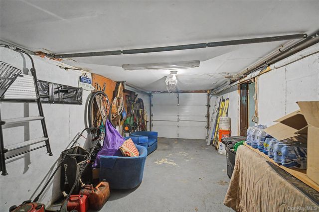 205 Halsey Avenue, Jericho, NY 11753
