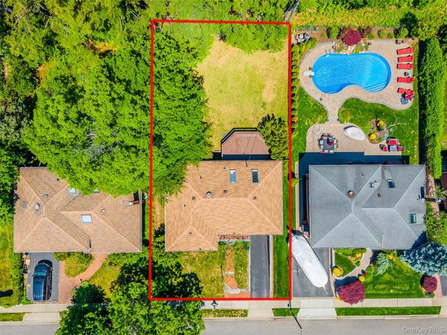 205 Halsey Avenue, Jericho, NY 11753