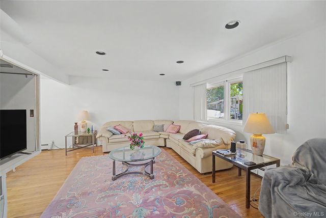 205 Halsey Avenue, Jericho, NY 11753