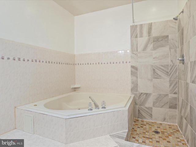7732 LITTLE RIVER TPKE, Annandale, VA 22003
