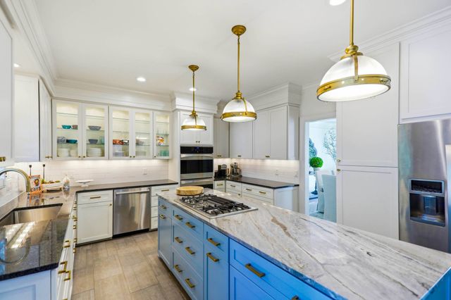 107 Chatsworth Dr, Nashville, TN 37215