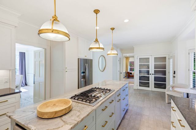 107 Chatsworth Dr, Nashville, TN 37215