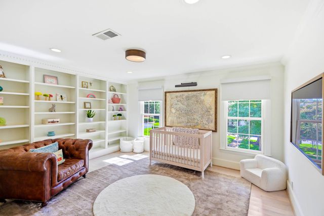 107 Chatsworth Dr, Nashville, TN 37215