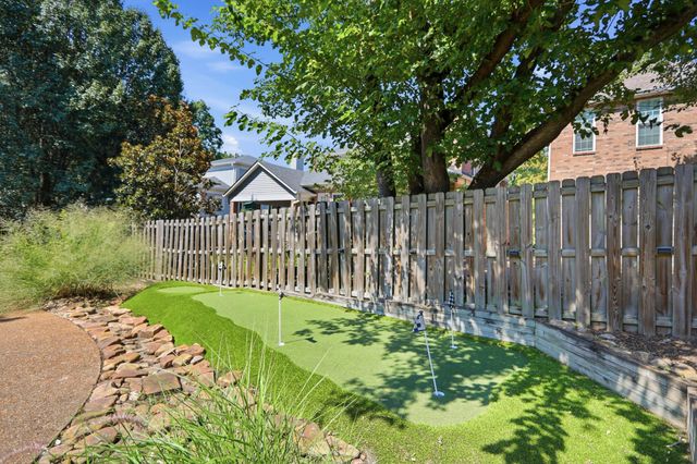 107 Chatsworth Dr, Nashville, TN 37215