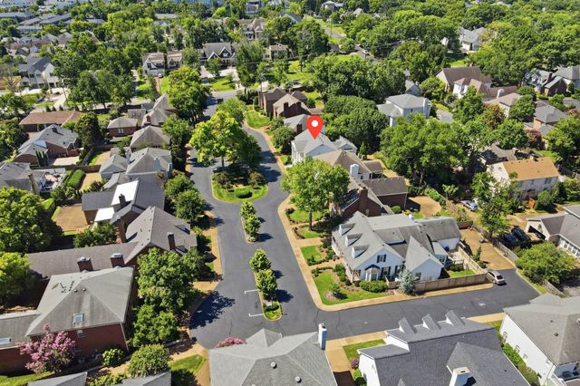 107 Chatsworth Dr, Nashville, TN 37215