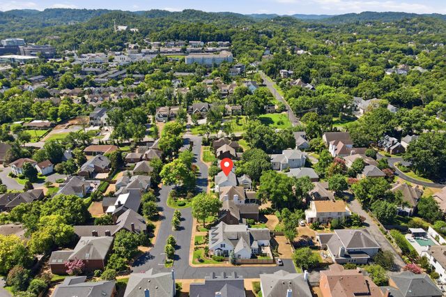 107 Chatsworth Dr, Nashville, TN 37215