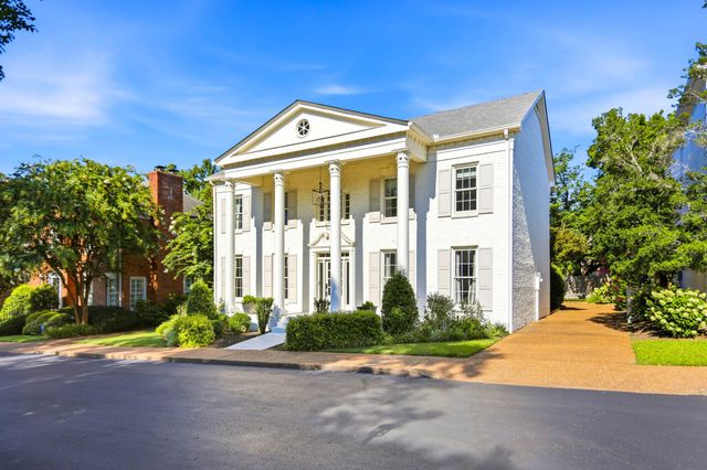107 Chatsworth Dr, Nashville, TN 37215