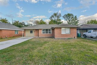 2115 Dewberry Lane, Pasadena, TX 77502