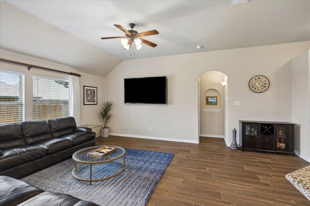 4137 Snowberry Lane, Fort Worth, TX 76036