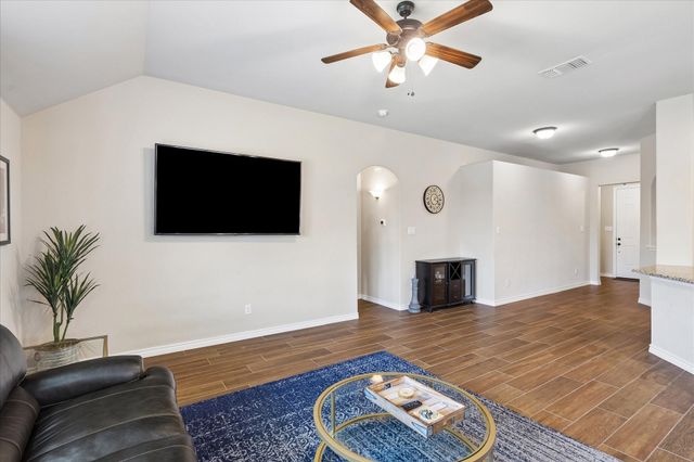 4137 Snowberry Lane, Fort Worth, TX 76036