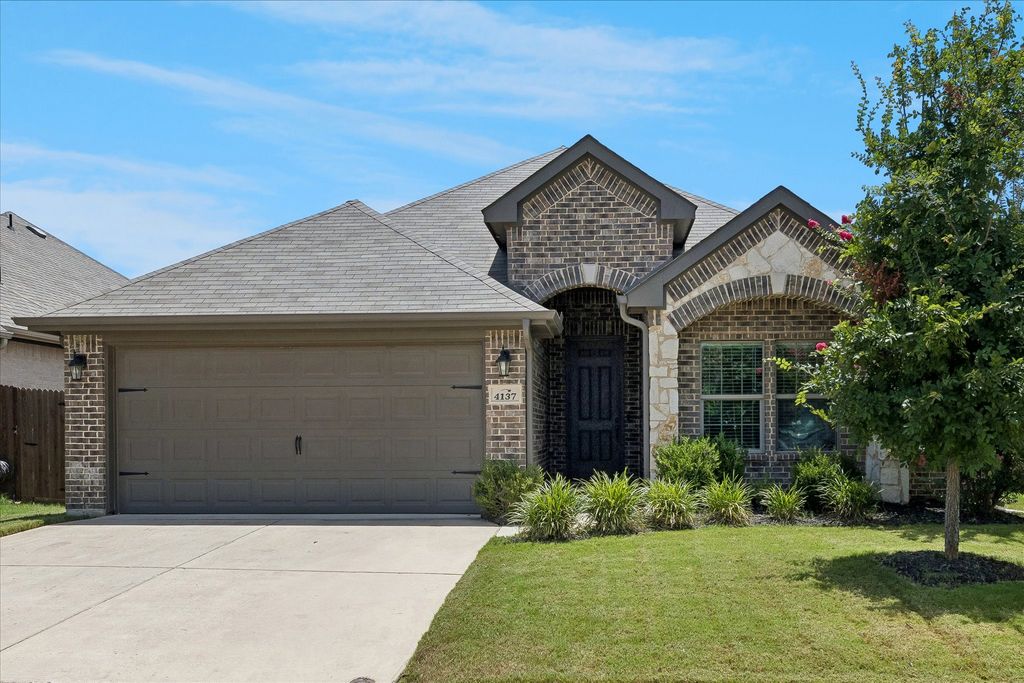 4137 Snowberry Lane, Fort Worth, TX 76036
