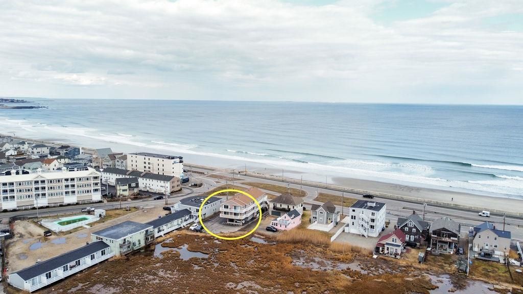 Image 3 of property listing at 611 Ocean Blvd Unit 3, Hampton, NH 03842