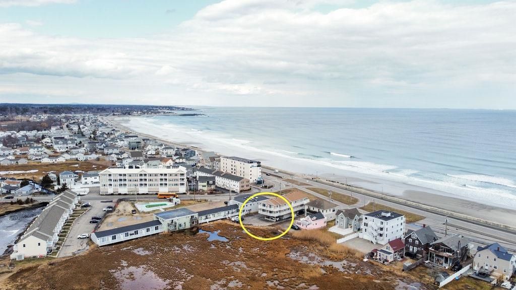 Image 4 of property listing at 611 Ocean Blvd Unit 3, Hampton, NH 03842
