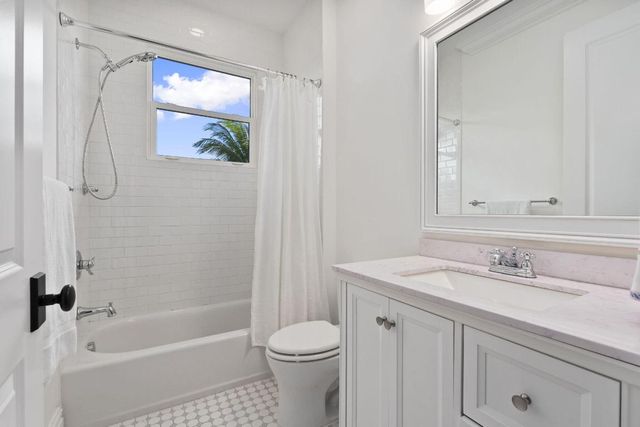 54 S Sewalls Point Road, Sewalls Point, FL 34996