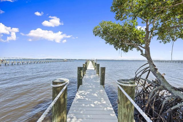 54 S Sewalls Point Road, Sewalls Point, FL 34996