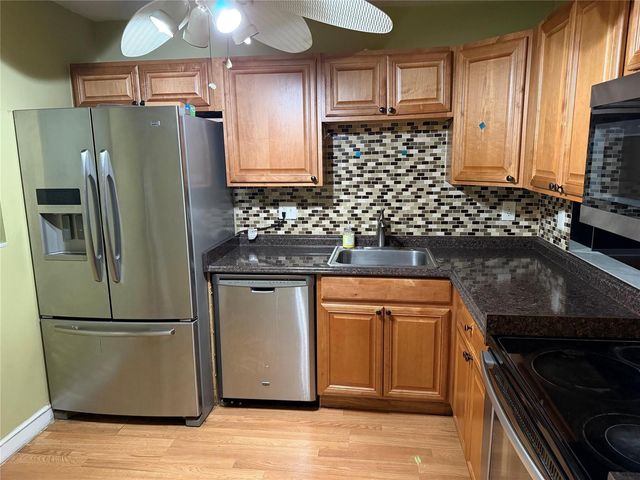 3110 Holiday Springs Boulevard 108, Margate, FL 33063