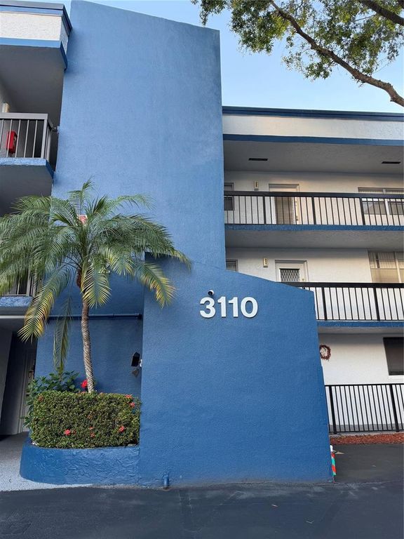 3110 Holiday Springs Boulevard 108, Margate, FL 33063
