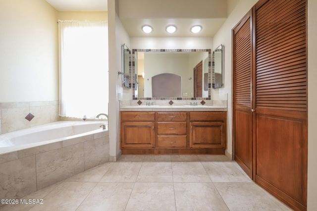 4365 N Ventana Loop, Tucson, AZ 85750