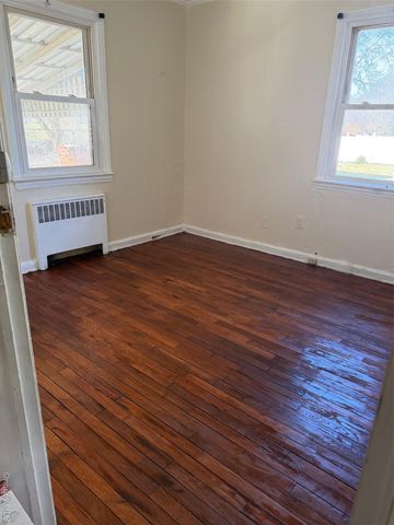 650 Winthrop drive, Uniondale, NY 11553