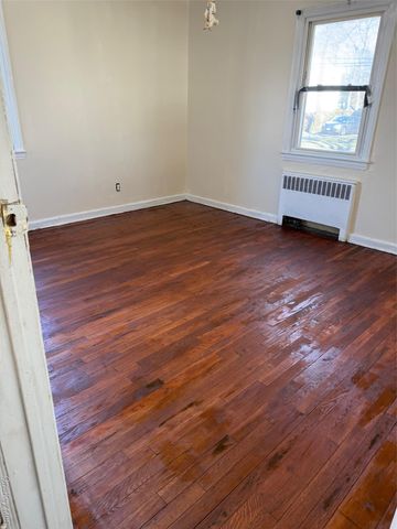 650 Winthrop drive, Uniondale, NY 11553