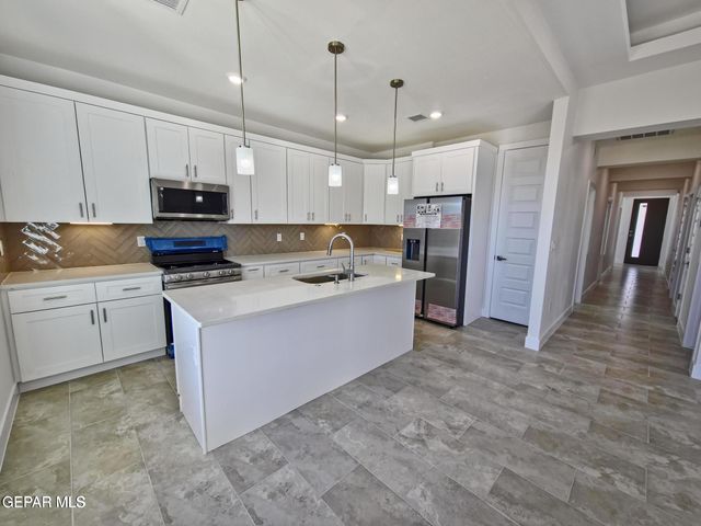 12360 BEN DOWELL Way, El Paso, TX 79934