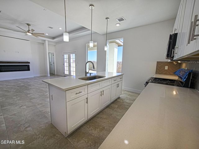 12360 BEN DOWELL Way, El Paso, TX 79934